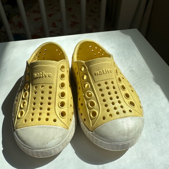 Native Shoes - Picture 4 of 4